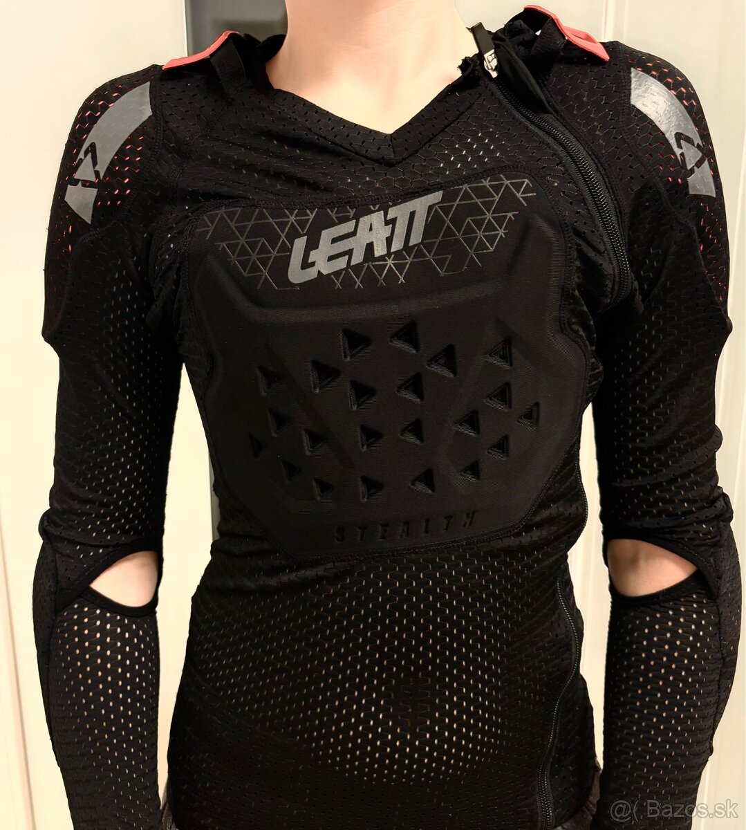 LEATT Hrudny chranic (juniorsky)