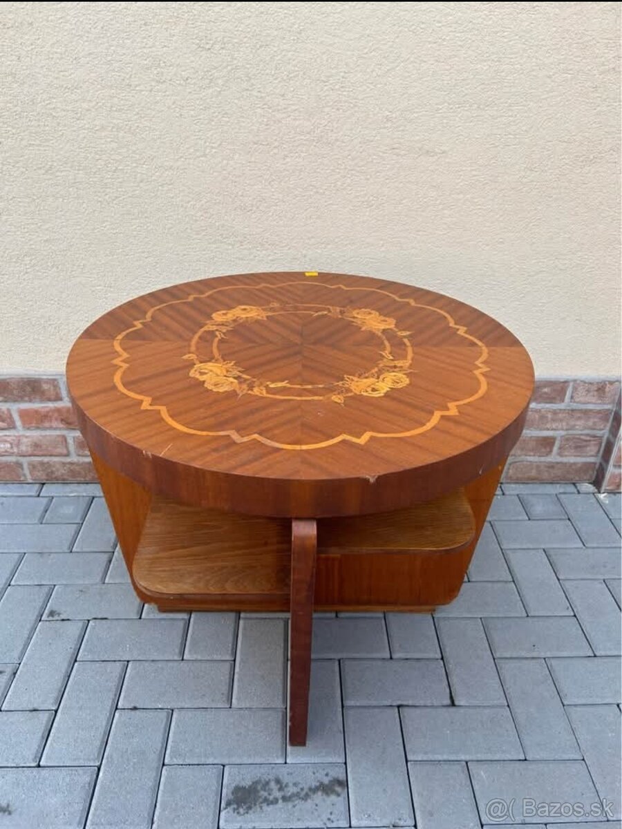 Art deco stôl