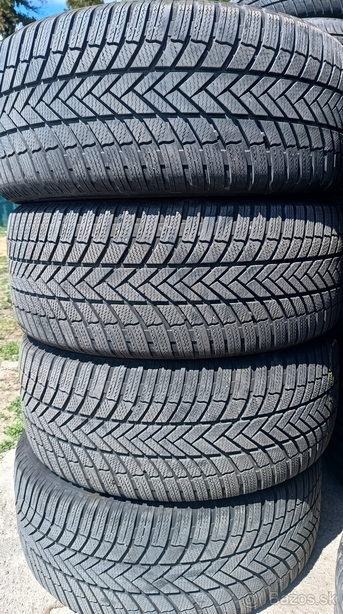 285/45 R21 zimne pneumatiky