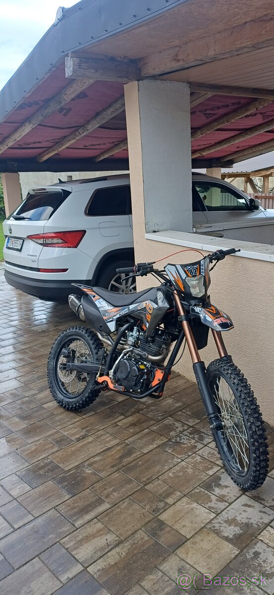 Predám motorku KXD 150 PRO
