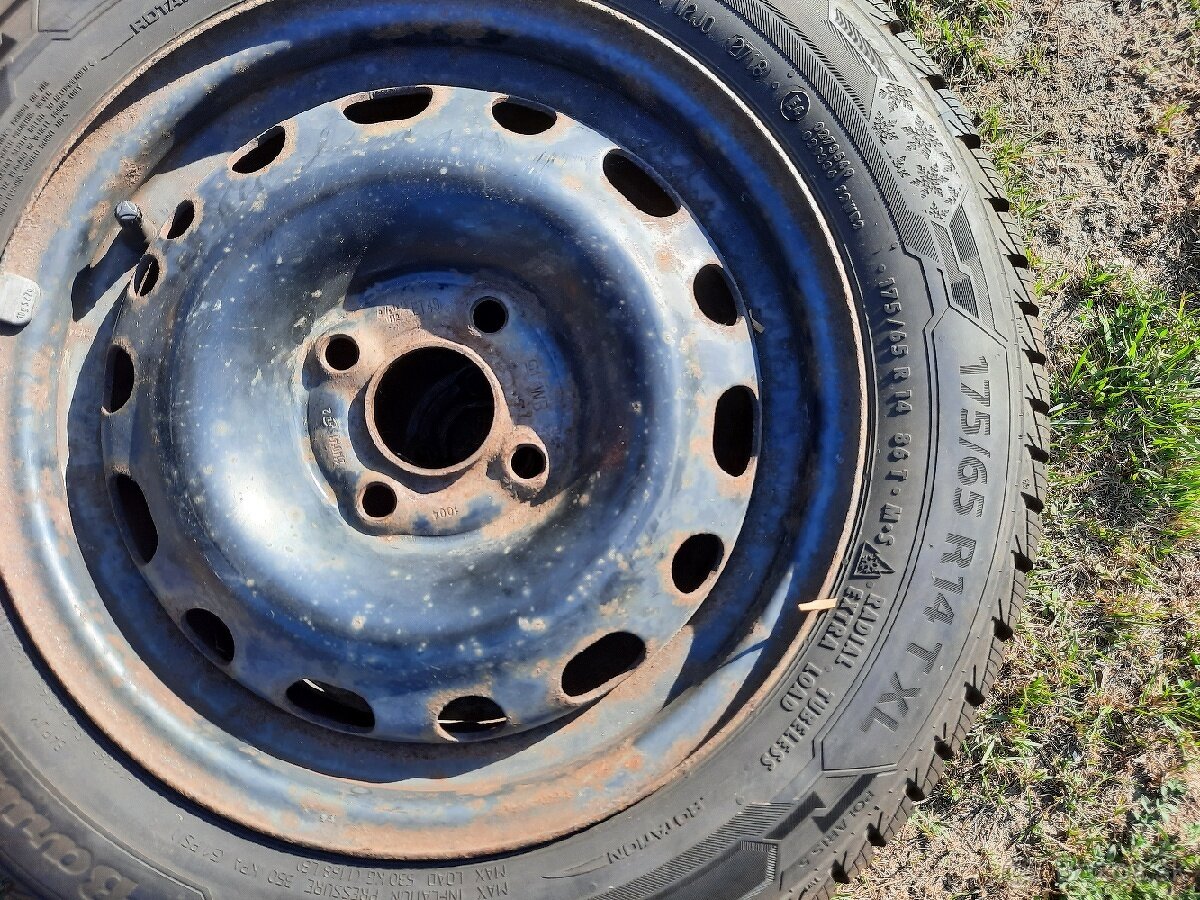darujem pneumatiky 175/65 R14