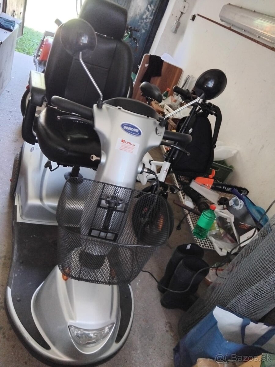 Elektrický invalidní vozík