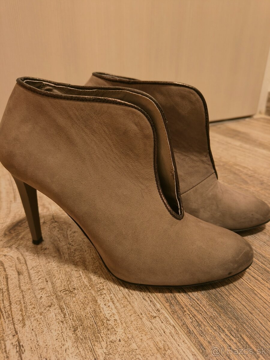 Členkové čižmičky velk.39