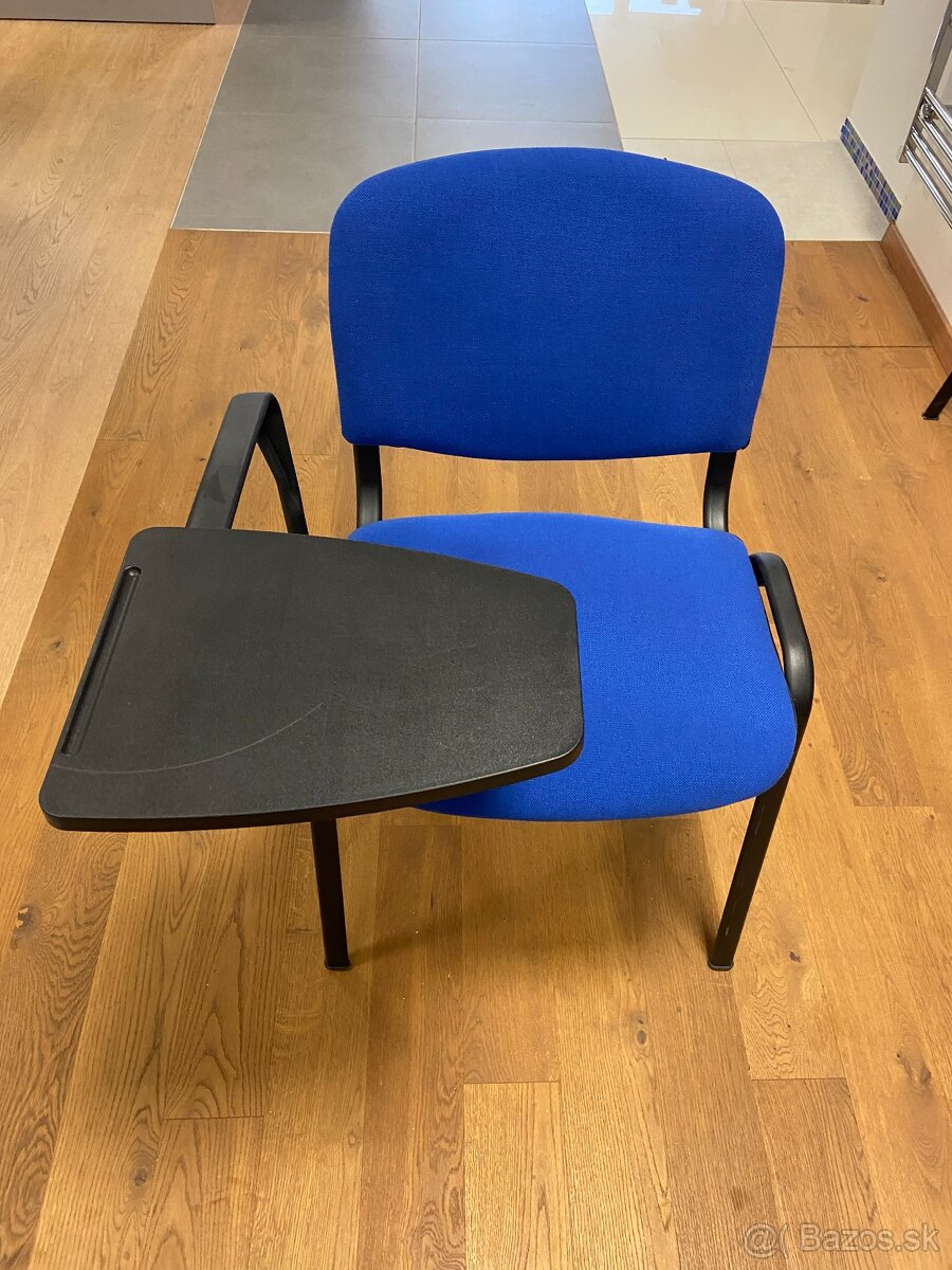 Modré kancelárske stoličky so stolíkom