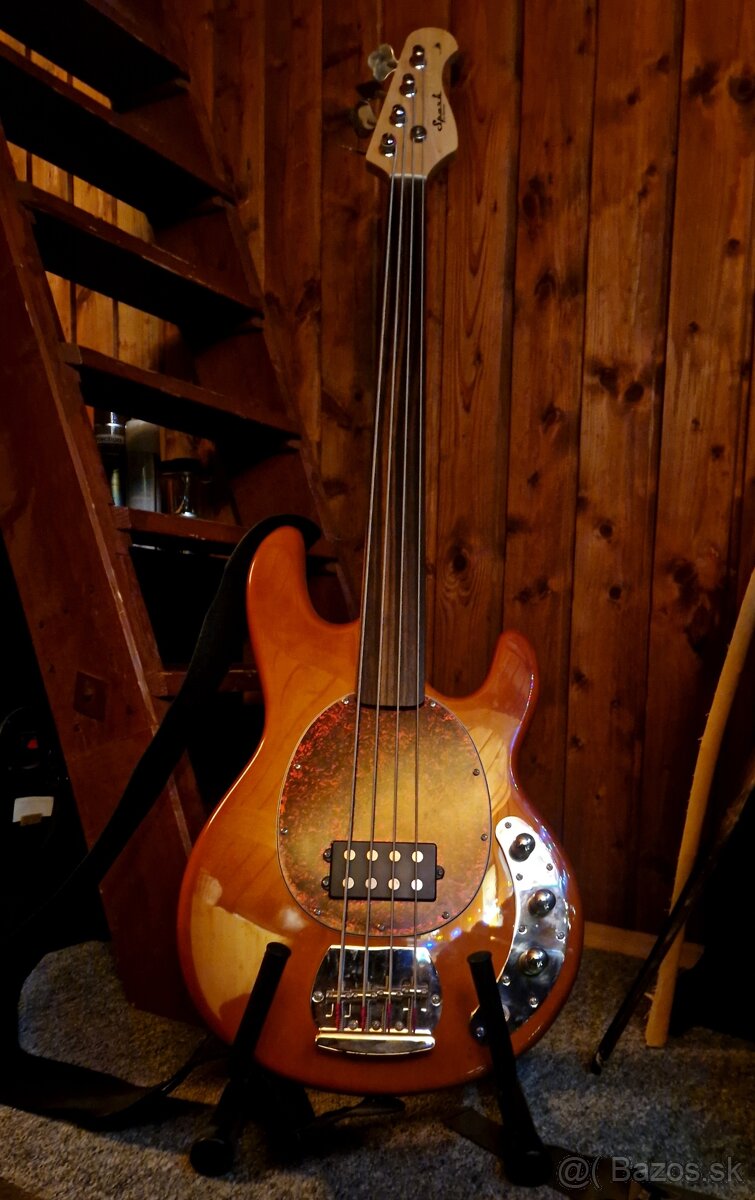 Basgitara Spark - Fretless (Bezpražcová)