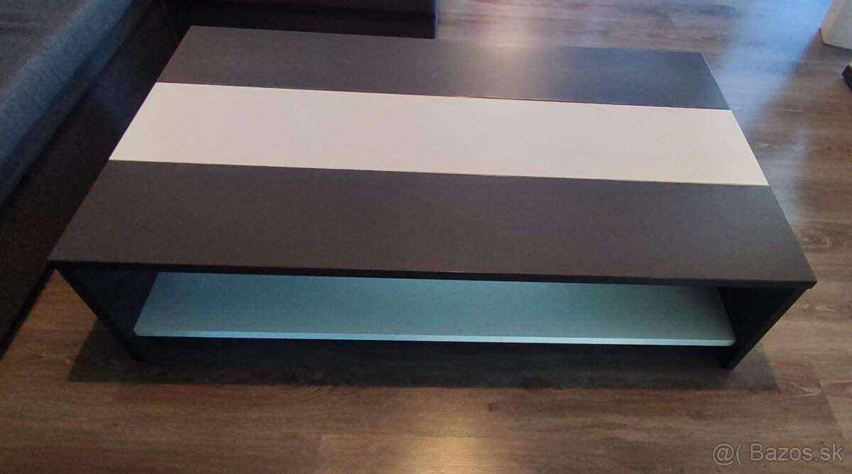 Konferenčný stolík