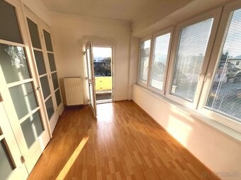 1/2 PODIELU V RD- 180000,-eur v TN/samost.byt-1.poschodie