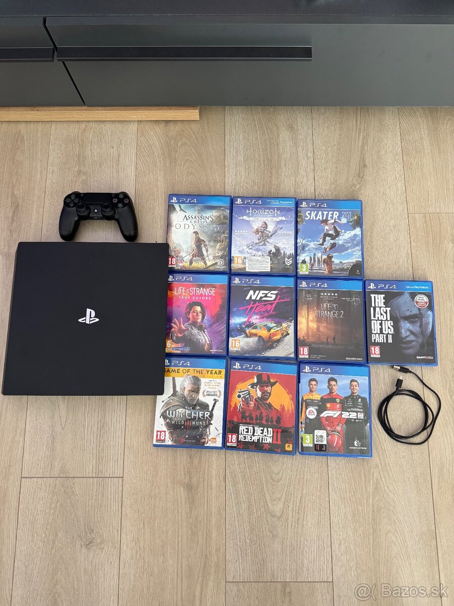 Predam PS4 Pro 1TB s ovladacom a hrami