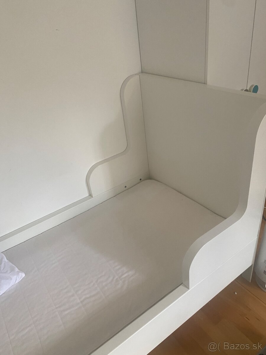 Rastuca postel IKEA