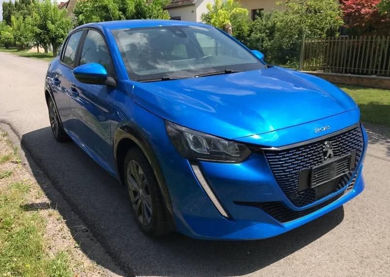 208 Elektro 100kW 50.000km Top stav