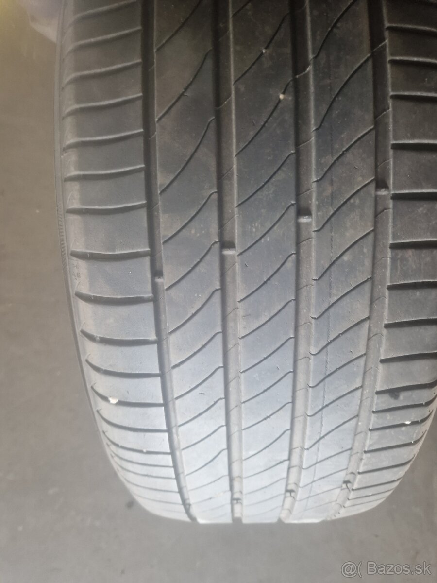 235/55R18 letne michrlin jazdene
