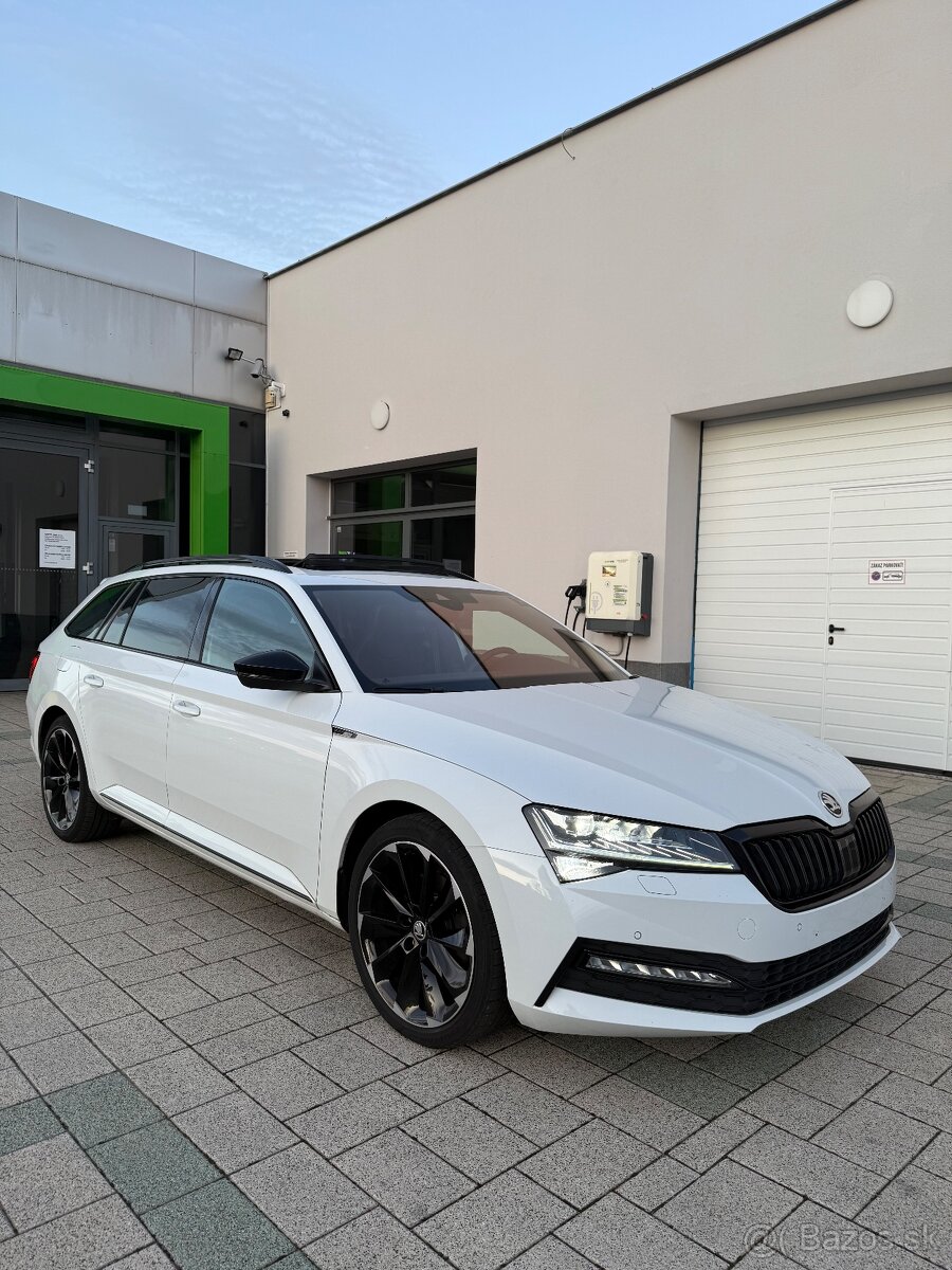 Skoda superb sportline 147kw acc,dcc,pano,canton,matrix,ambi