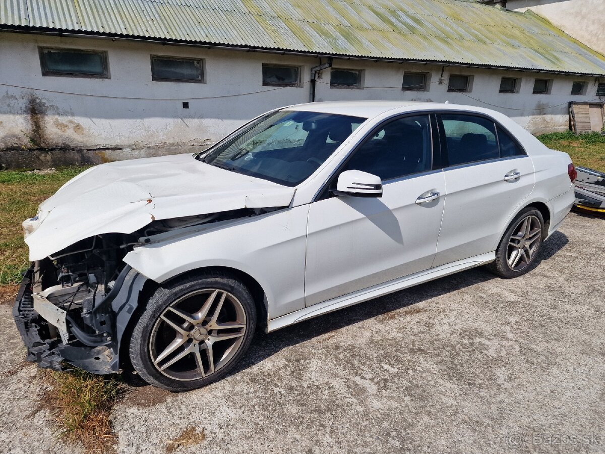 Predám havarovaný Mercedes Benz E220 W212 4 matic