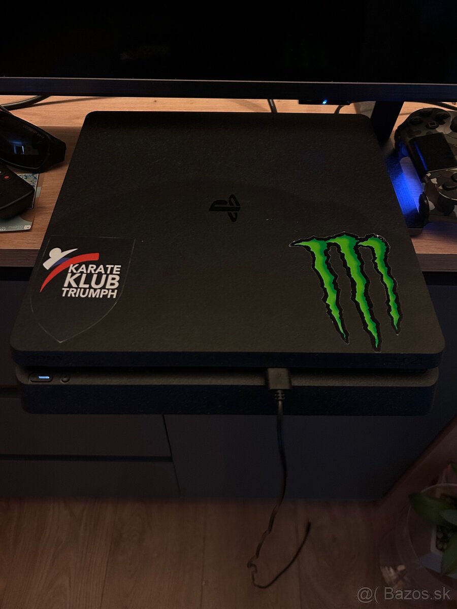 PS4