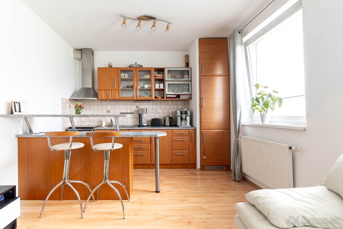 Kompletne zariadený 2-izbový byt pri hrádzi, Sihoť