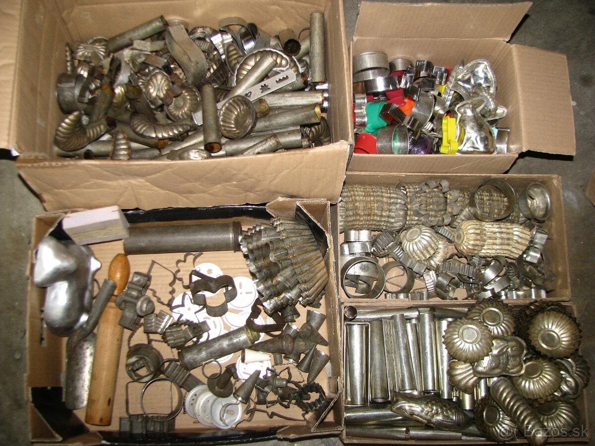 staré vianočné formičky na pečenie