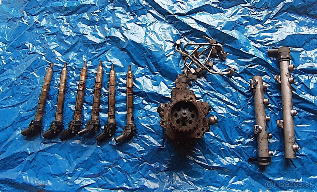 BOSCH 0 986 435 388 Vstrekovacia tryska AUDI