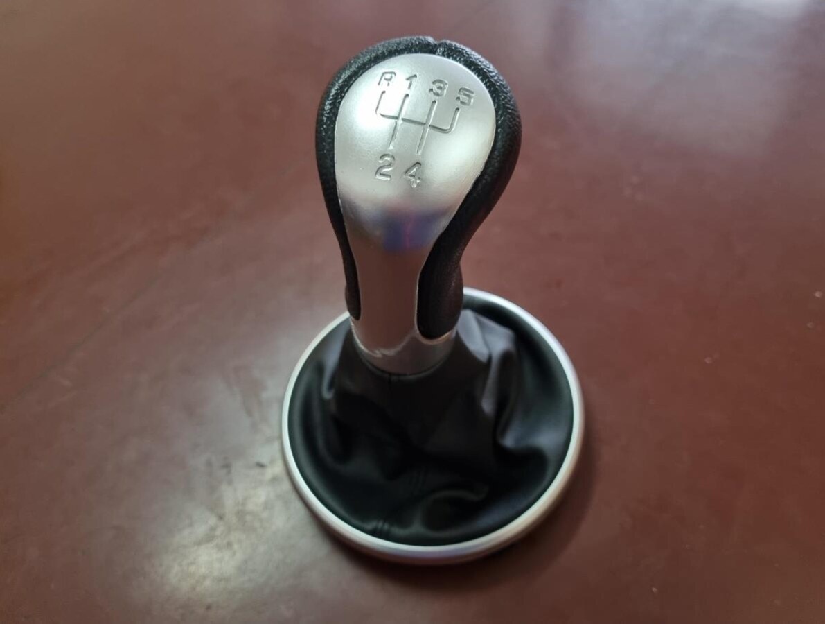 Radiaca páka SKODA Fabia Roomster