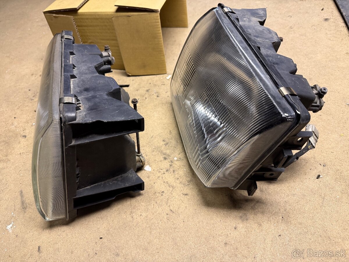 Predné svetla Mitsubishi Pajero II