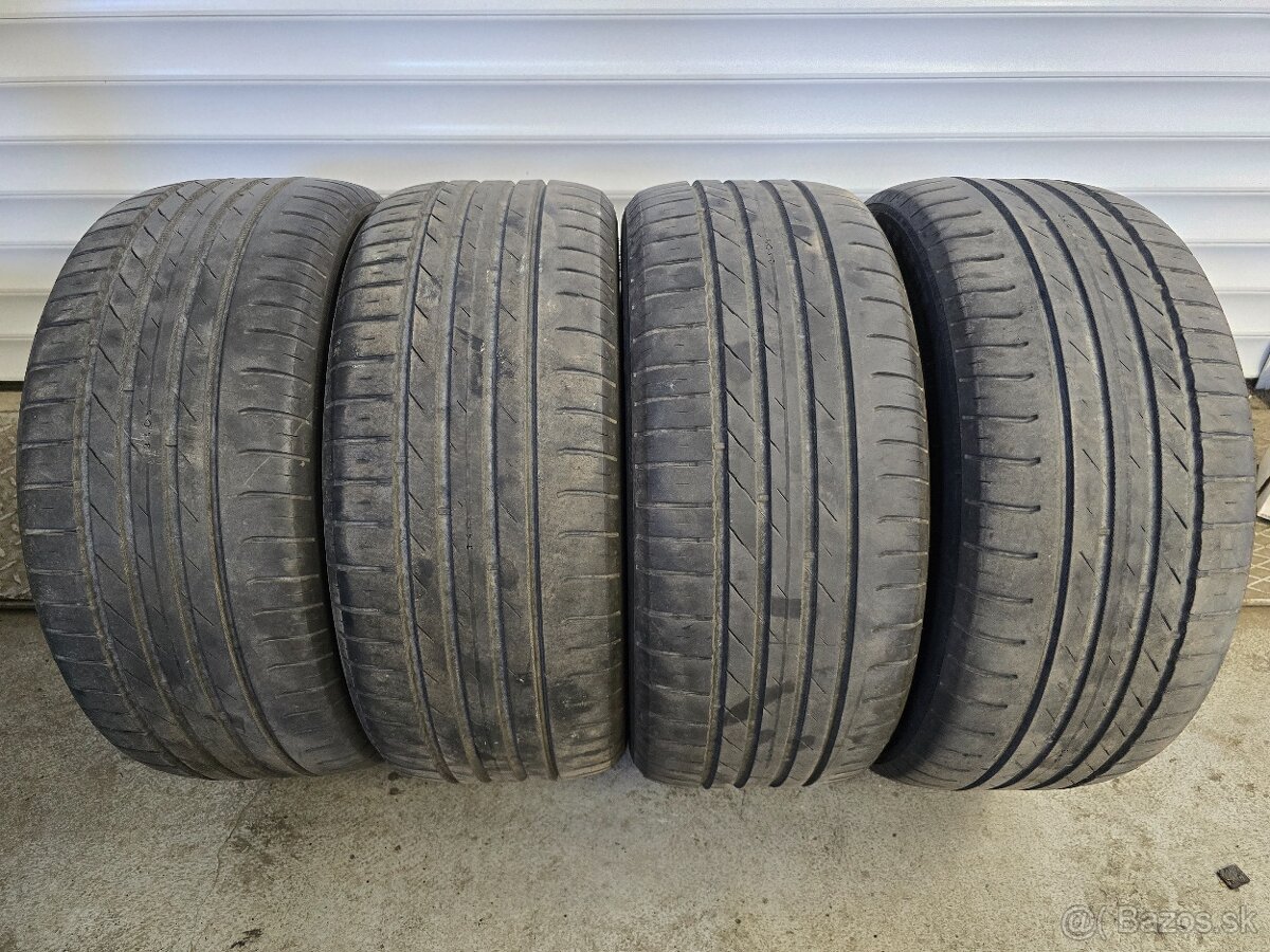 215/45 r16