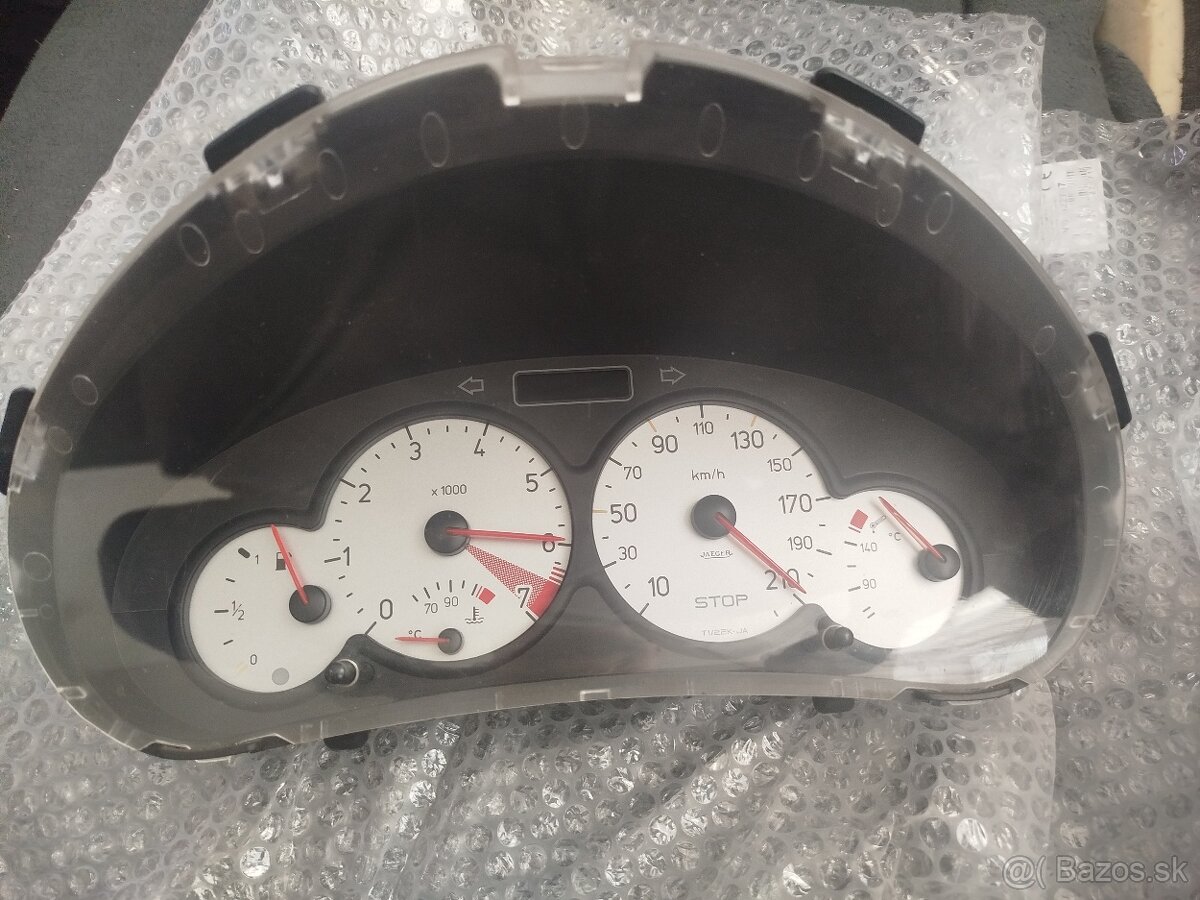 Budíky na Peugeot 206