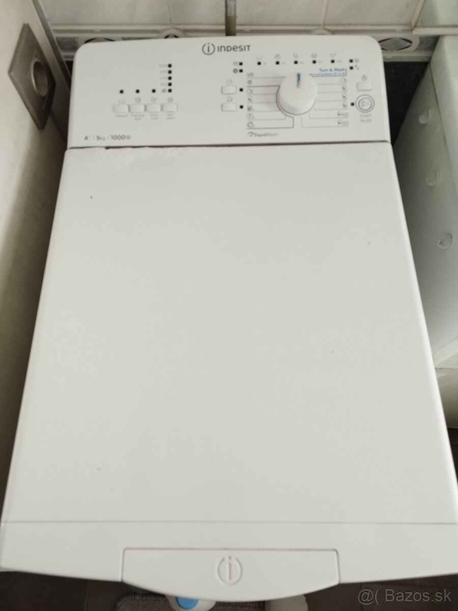 Práčka Indesit