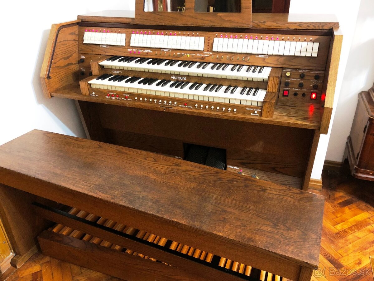 Organ Viscount DK 900
