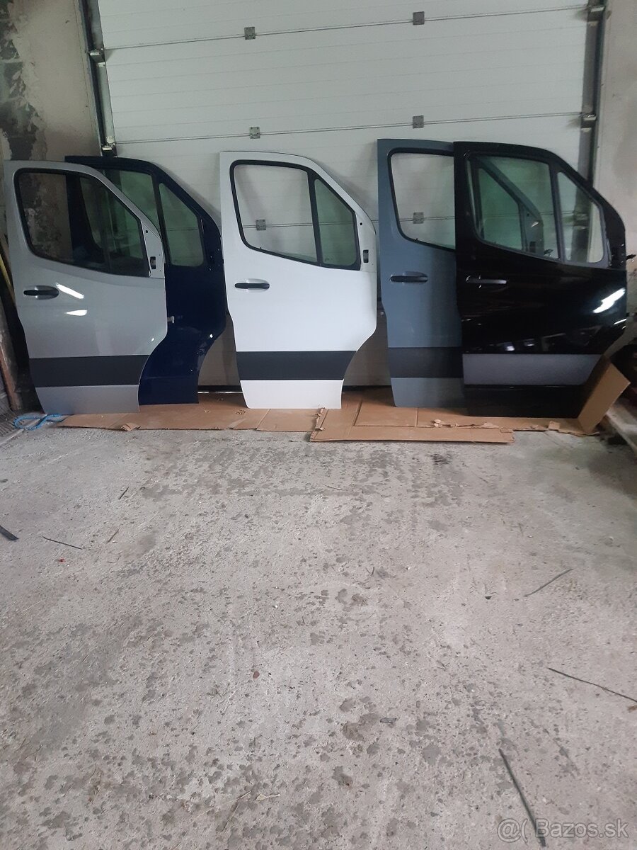 Pravé dvere Mercedes Sprinter 907/910 Nový Model, Nové