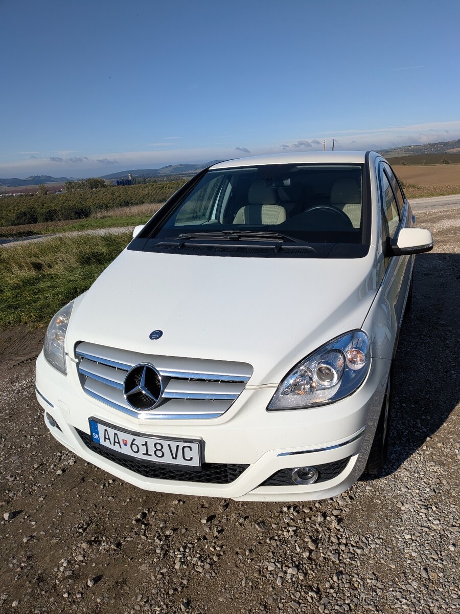 Mercedes B180