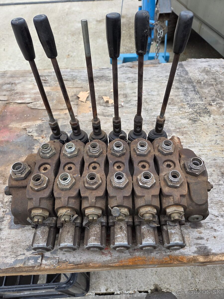 Predám hydraulický rozvádzač