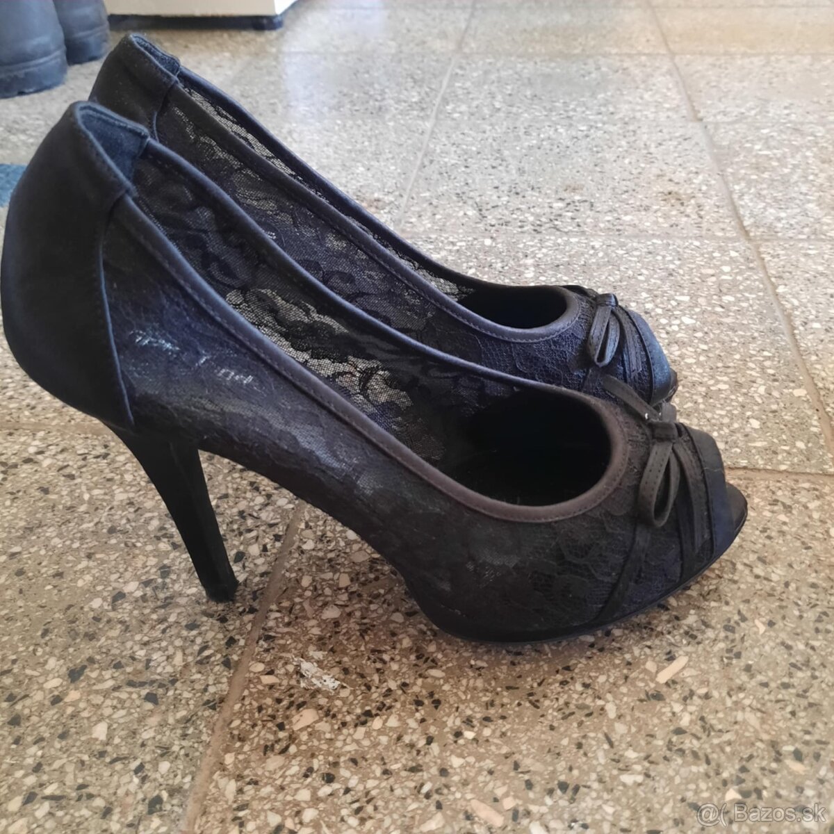 Slavnostna obuv, lodicky c. 37