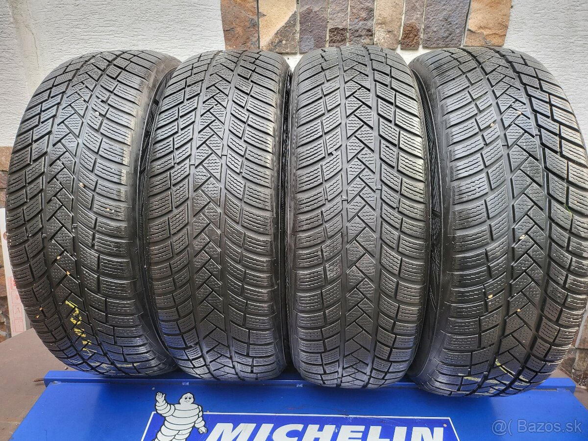 215/65 R17Vredestein zimne pneumatiky