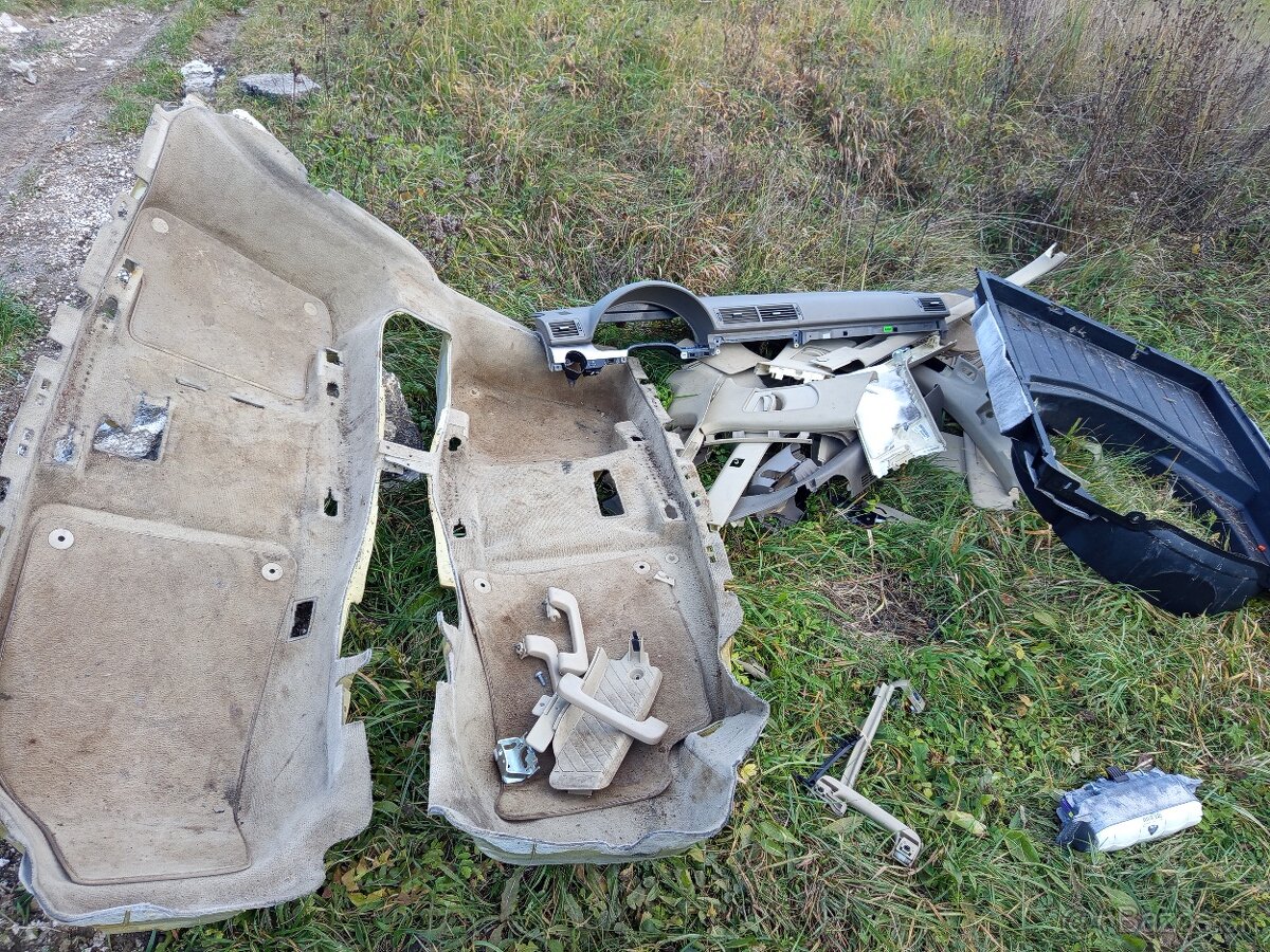 Interier Audi A4B7 lacno