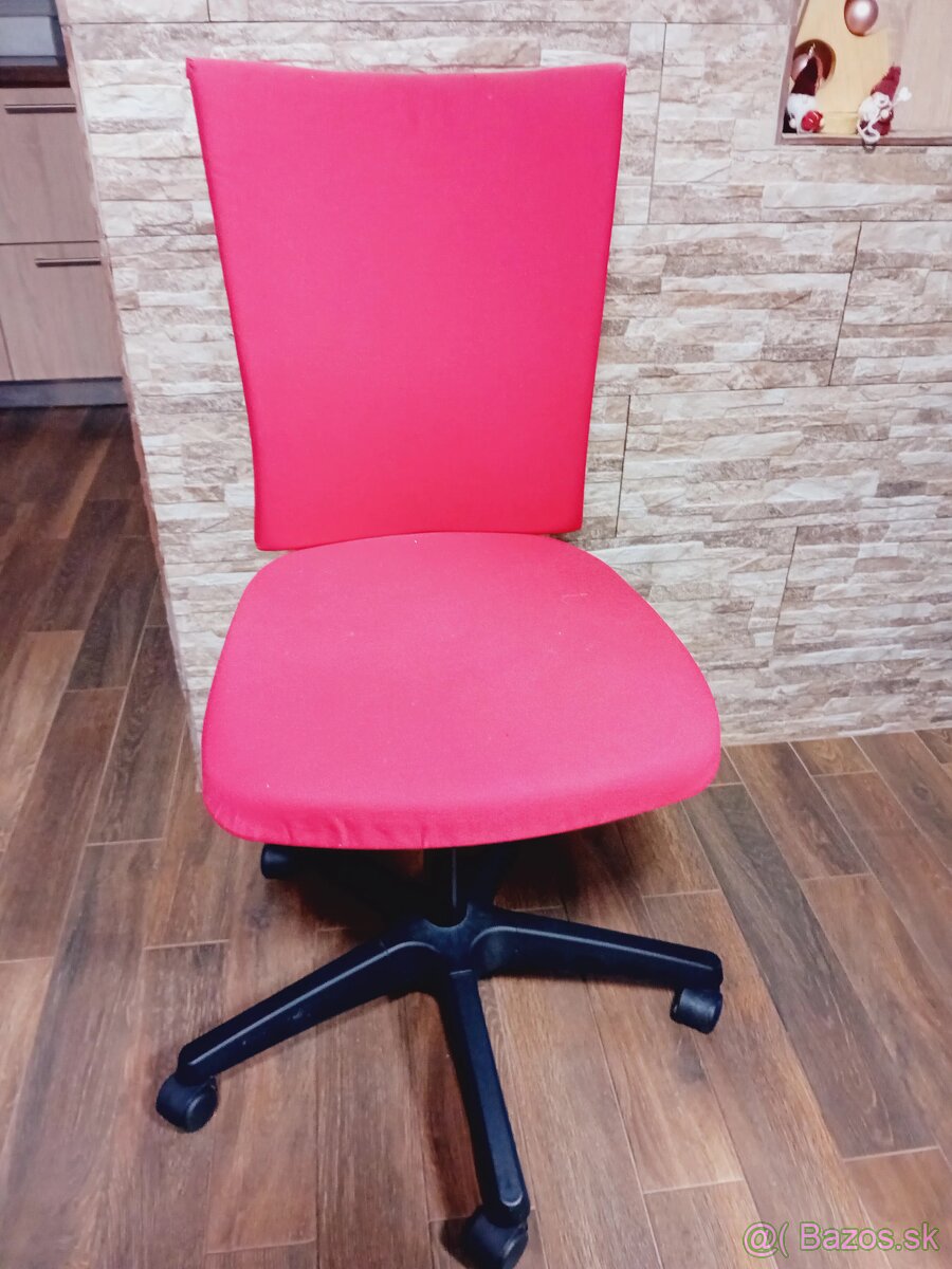 Kancelárska stolička
