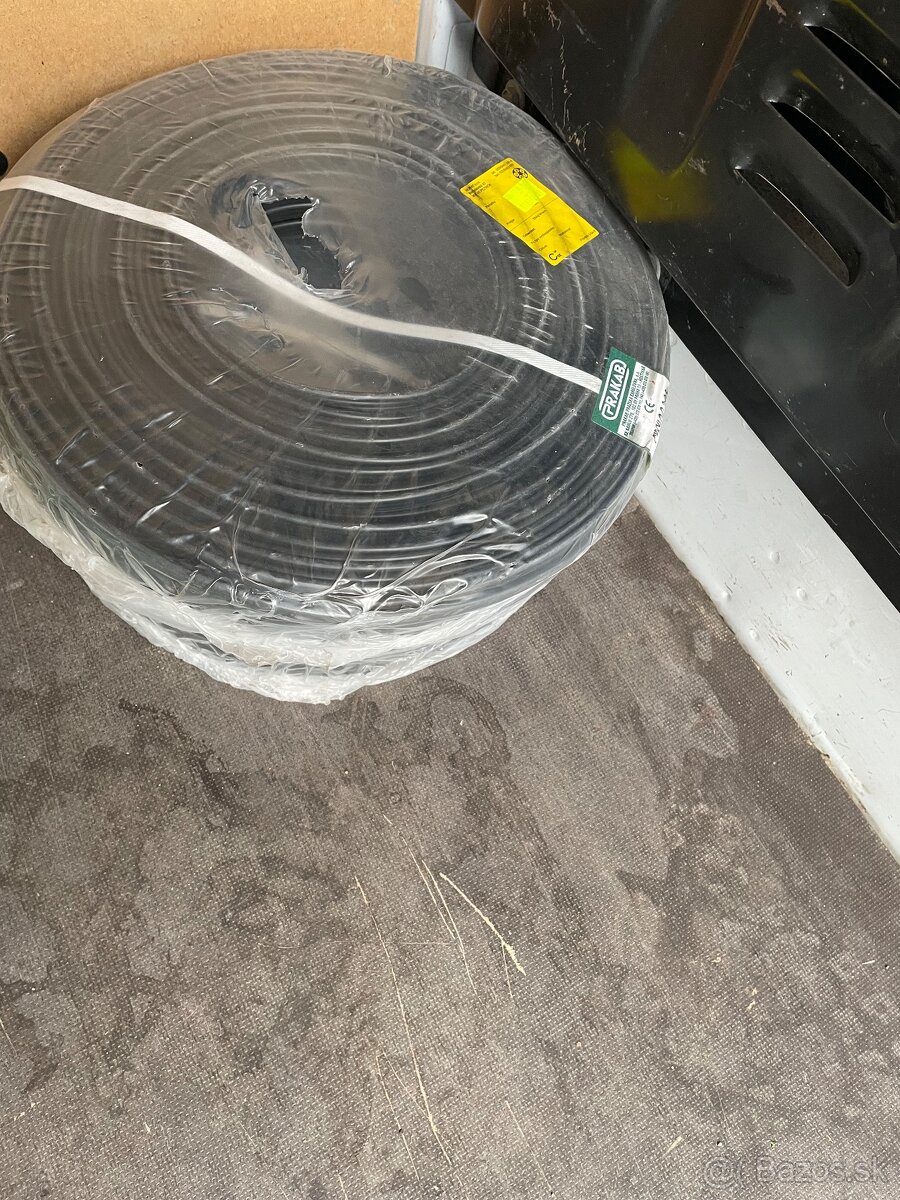 Predám nový zabalený el. Kabel 3x2,5mm