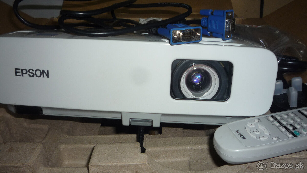 Predam EPSON Projektory Funkcny lebo Lámpa vyhorené