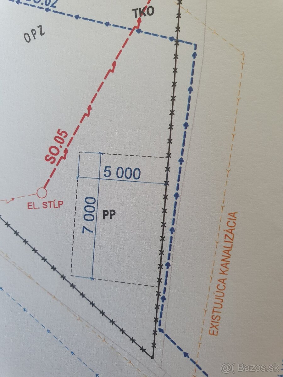 Predam pozemok na výstavbu garaži