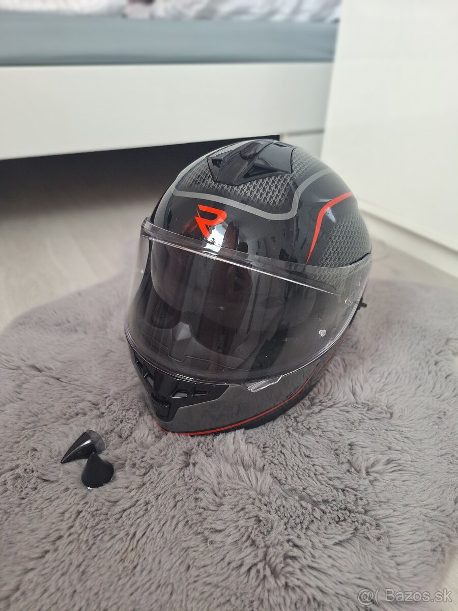 Helma na motorku