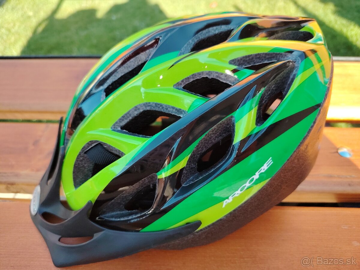 Cyklistická prilba - veľ. M/L