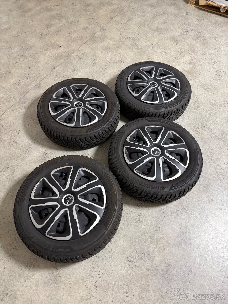 Zimné pneu Hankook 175/65/r15 s plechmi 4x100 + snímačetlaku