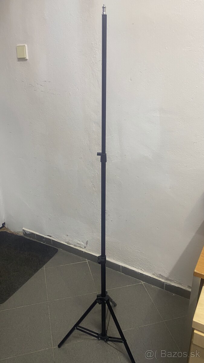 Stojan na projektor,tablet notebook