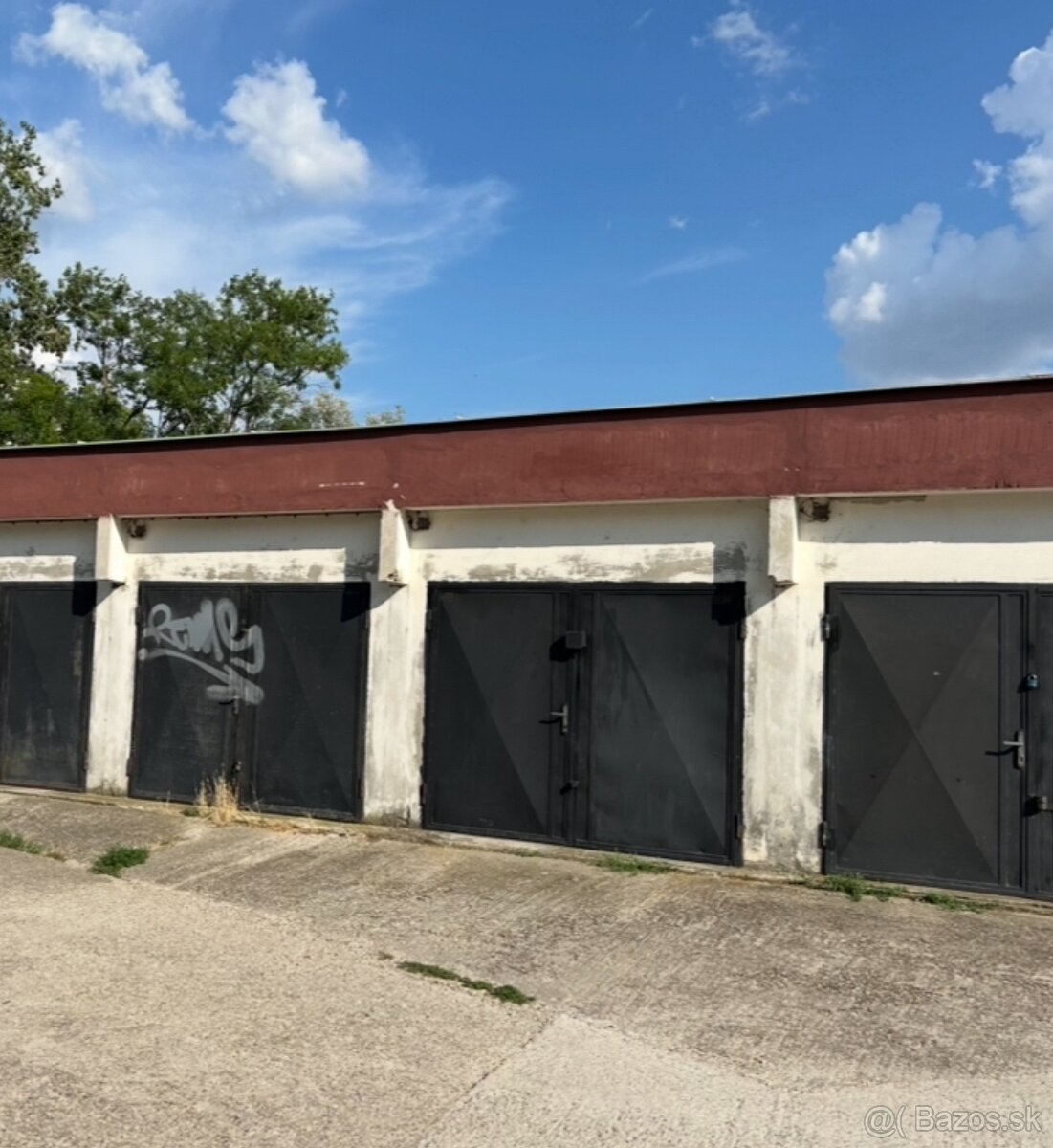 Garáž na prenájom Sereď