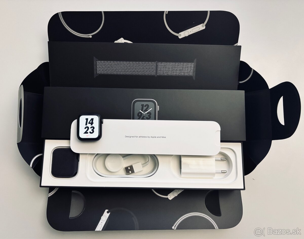 Apple Watch Nike+ S4 40mm Space Gray Alu Case