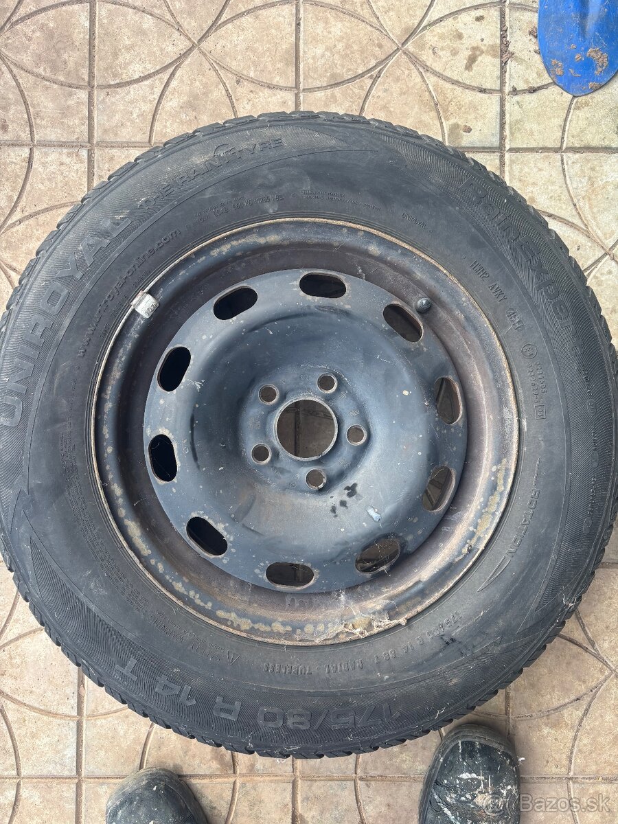 Pneumatiky s plech.diskami 185/80 r14 T