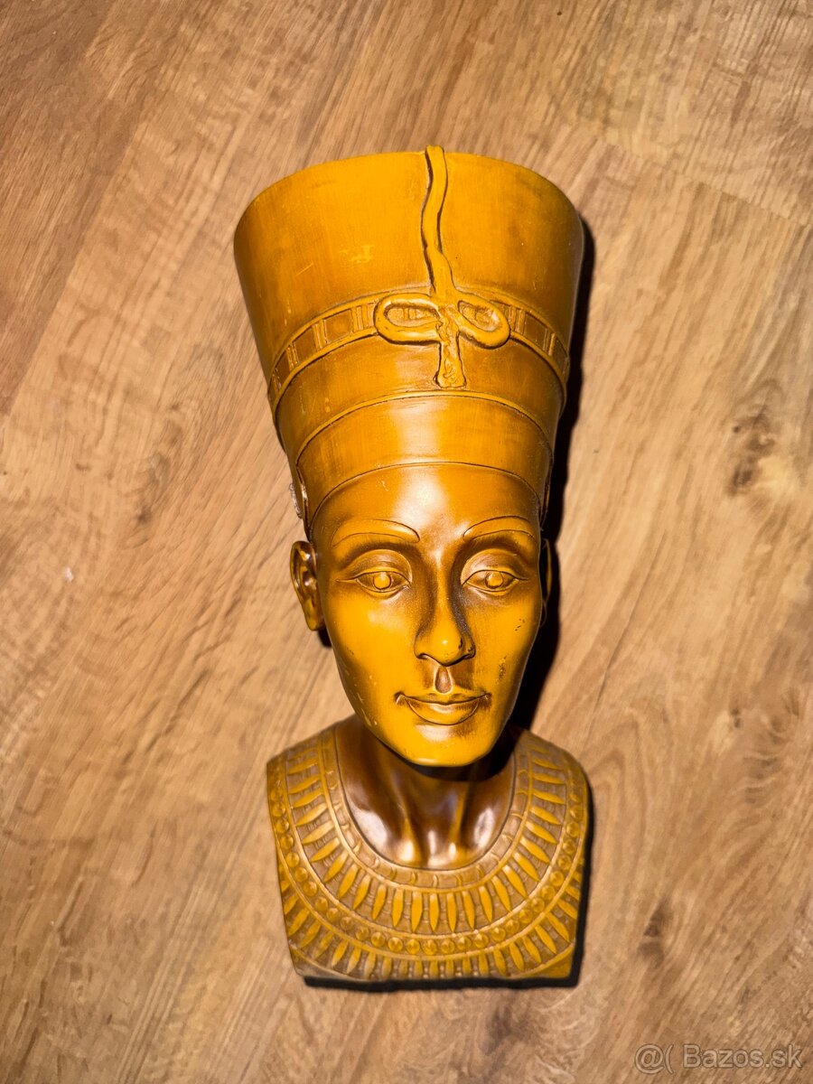 Busta Nefertiti