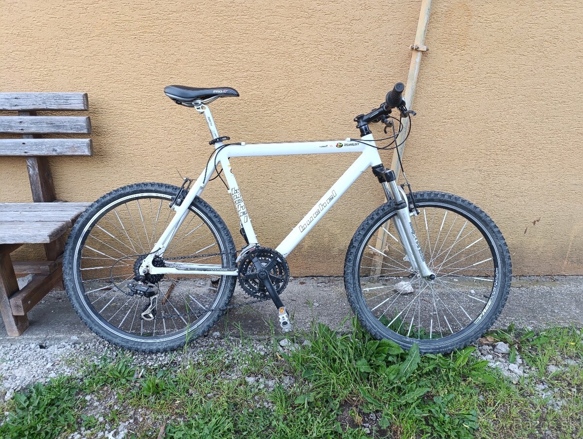 Predám horský bicykel a kolobežku