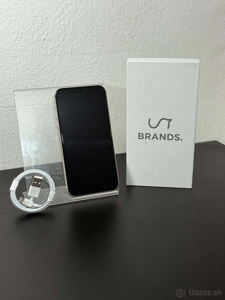 Predám Apple iPhone 11 256GB Silver Minimálne známky