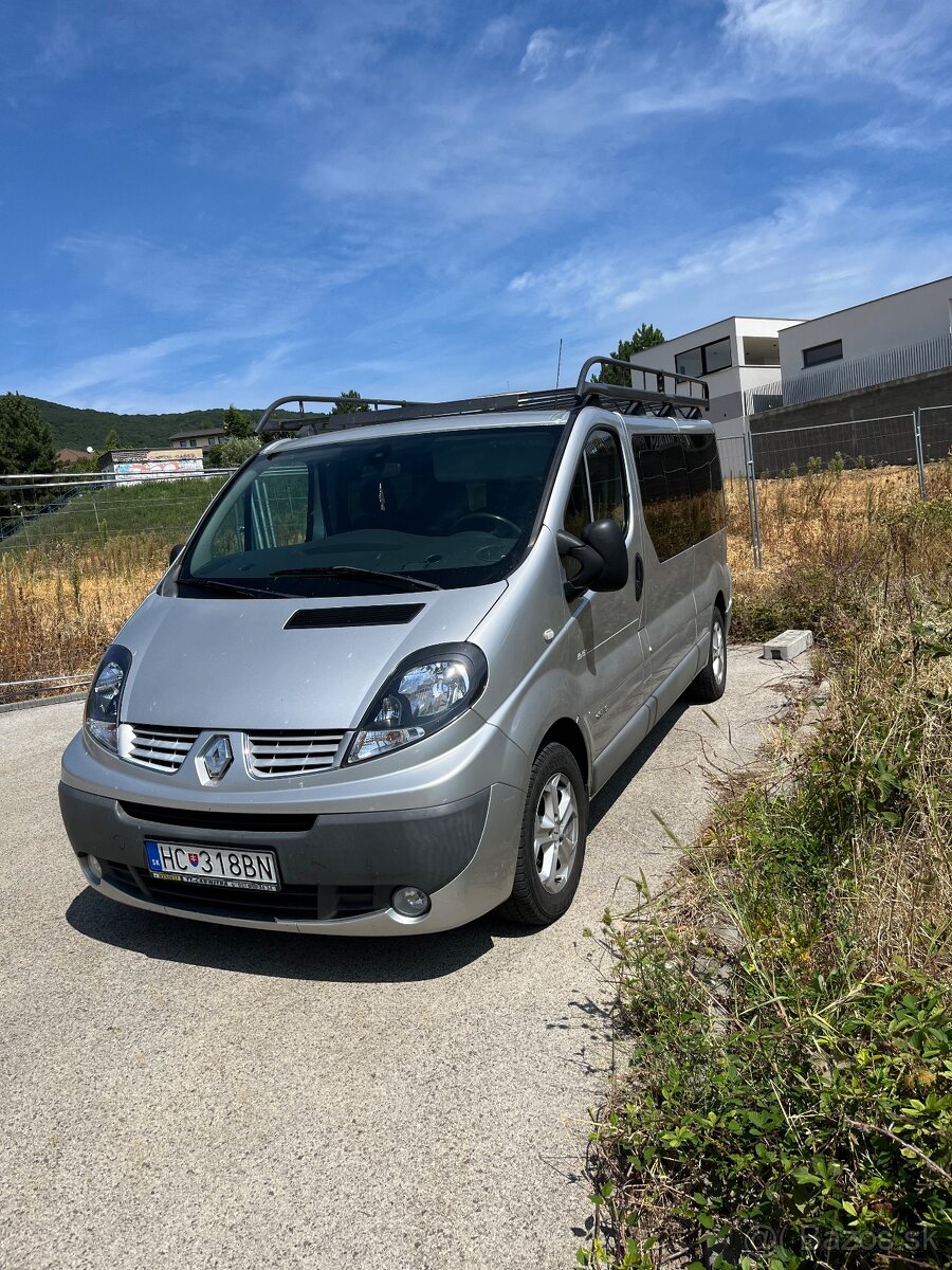 Renault Trafic Passanger 2014 long Len 120000km