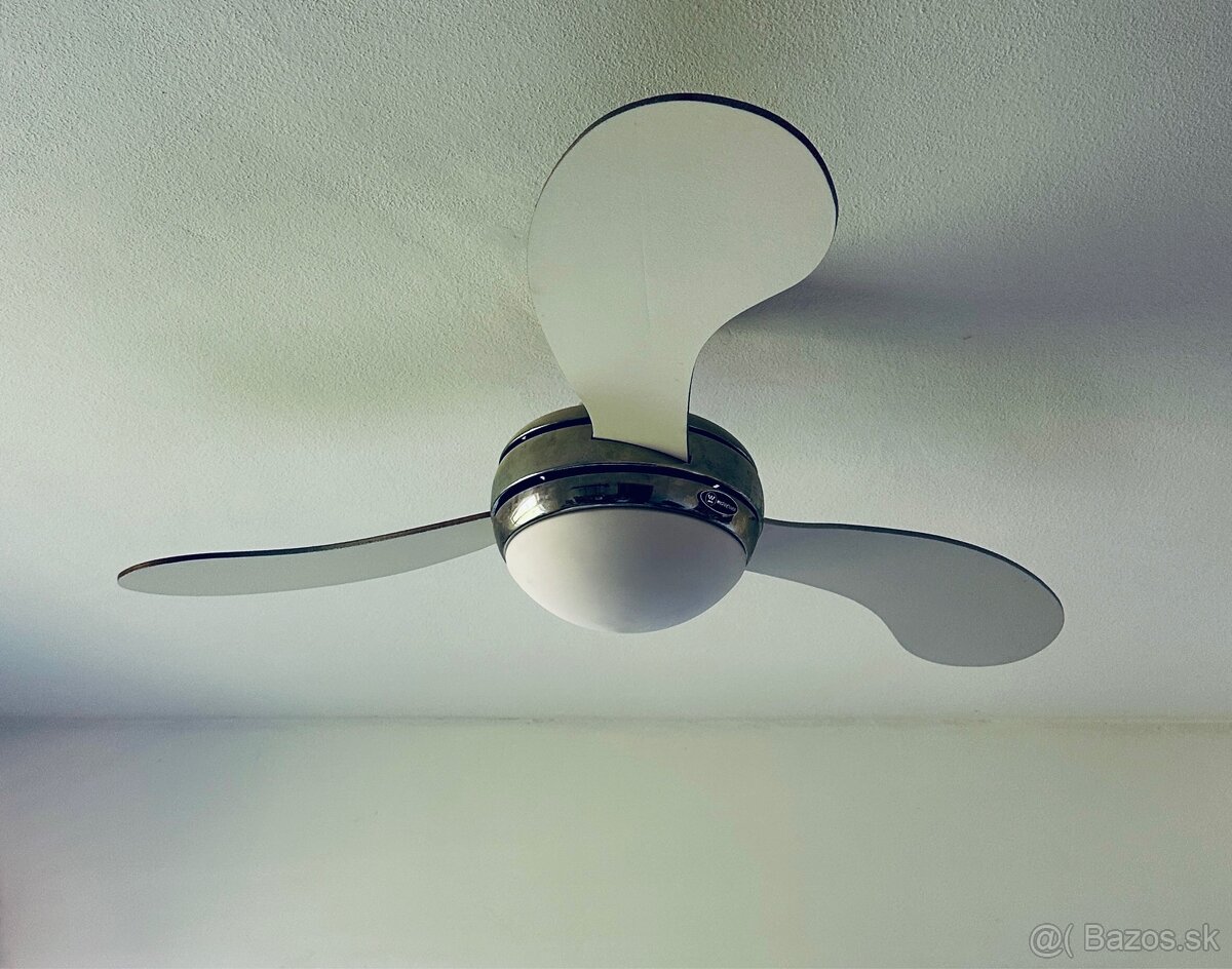 Stropny ventilator