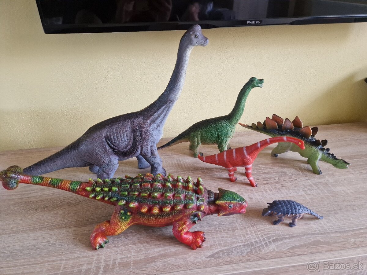 Dinosaury